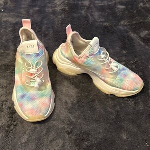 Steve Madden NY 90 size 7 sneakers